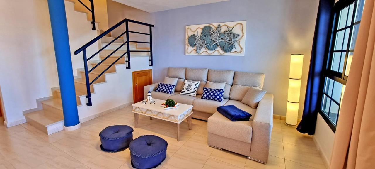 Casa Lalamar, *